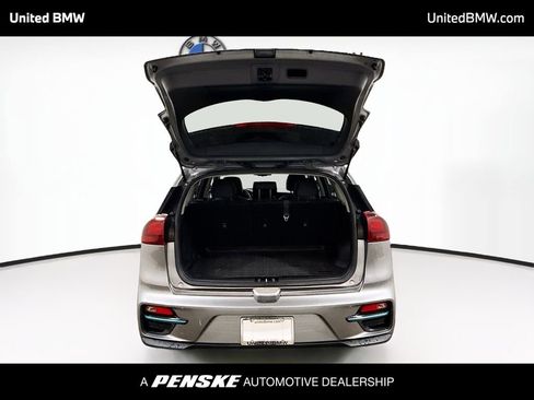 Used 2022 Kia Niro EX image 12