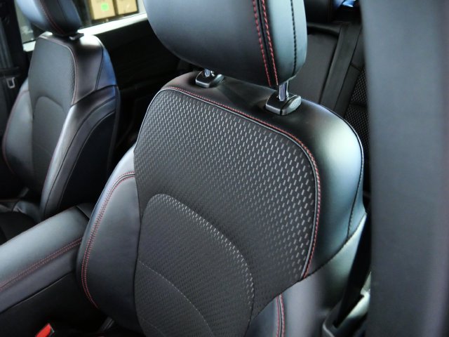 Certified 2025 Ford Escape ST-Line AWD/4WD image 16