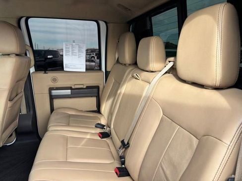 Used 2015 Ford F350 Lariat image 18