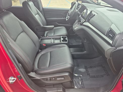 Used 2024 Honda Odyssey Sport image 32