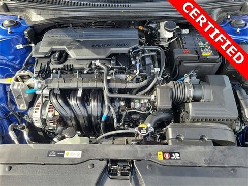 Certified 2025 Hyundai Elantra Sport image 24