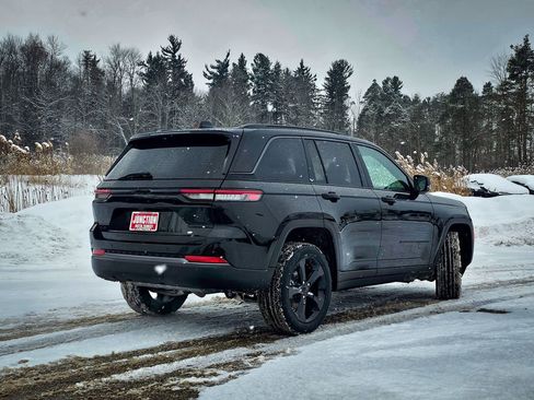 New 2026 Jeep Grand Cherokee Limited image 3