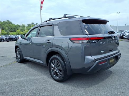Used 2022 Nissan Pathfinder SV AWD/4WD image 7