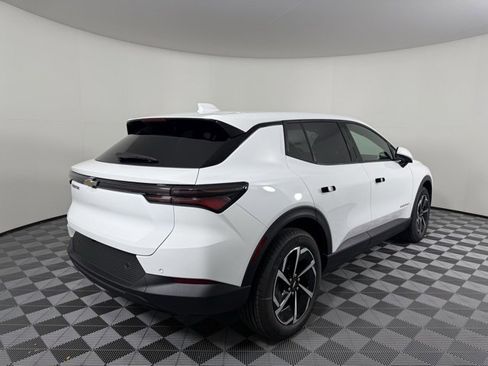 New 2026 Chevrolet Equinox EV LT image 4