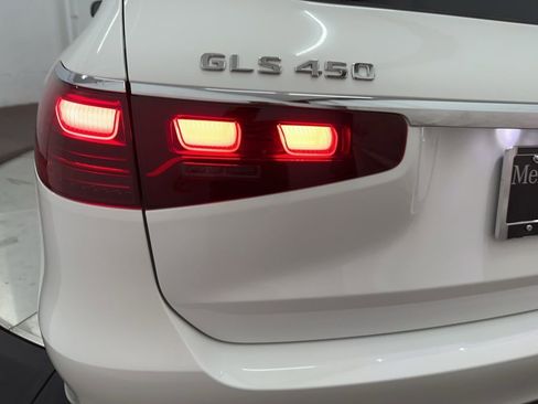 Used 2026 Mercedes-Benz GLS 450 4MATIC image 32