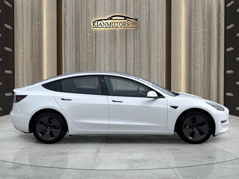 Used 2023 Tesla Model 3 Standard Range RWD image 11