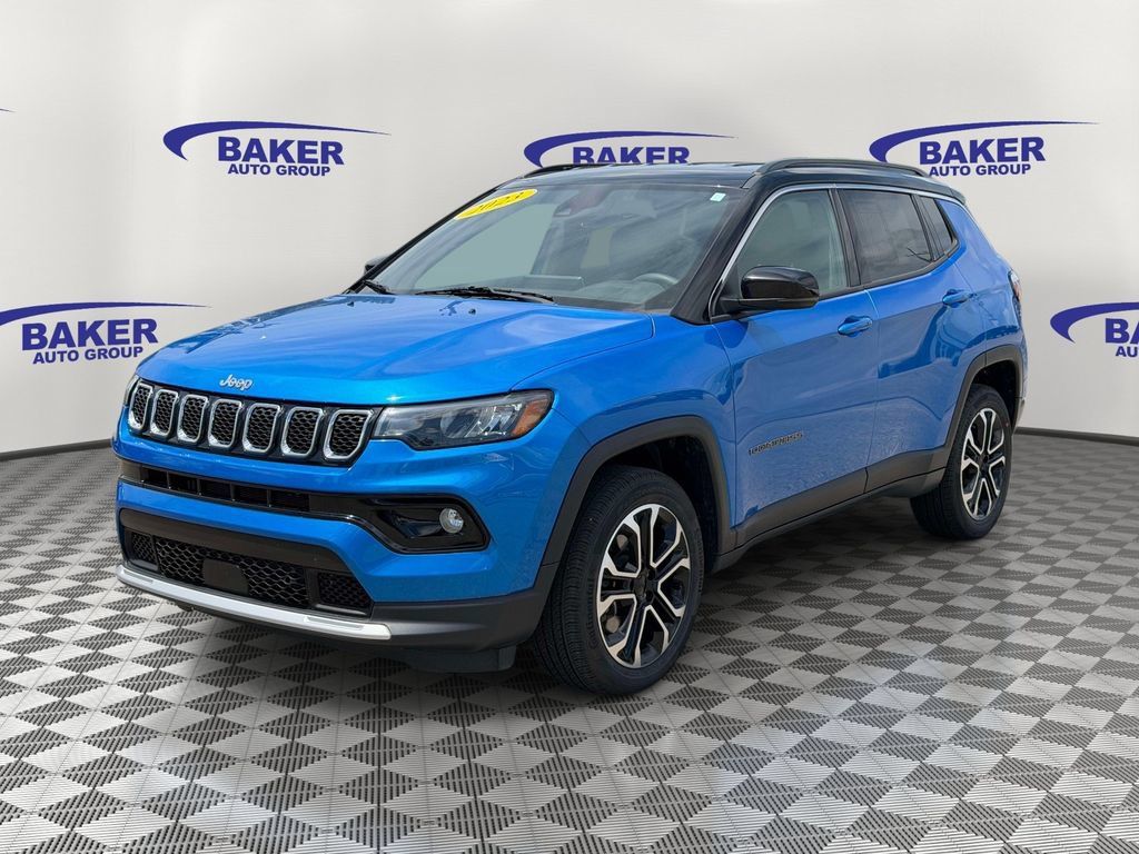 Used 2023 Jeep Compass Limited AWD/4WD image 4