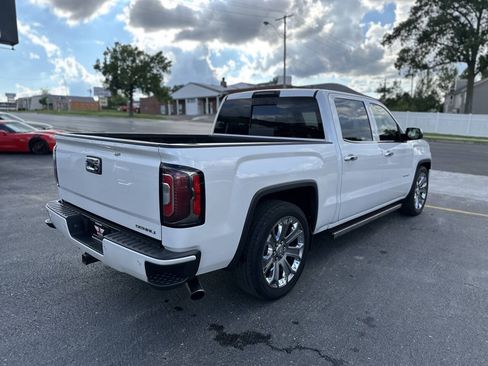 Used 2017 GMC Sierra 1500 Denali w/ Denali Ultimate Package AWD/4WD image 7