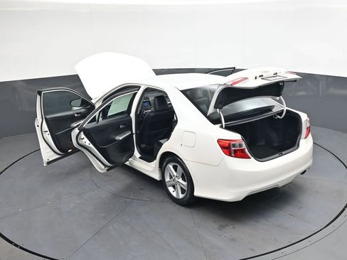 Used 2014 Toyota Camry SE FWD image 51