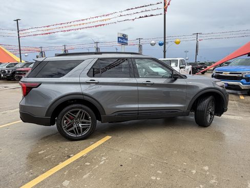Certified 2025 Ford Explorer ST-Line w/ ST-Line Street Pack AWD/4WD image 5