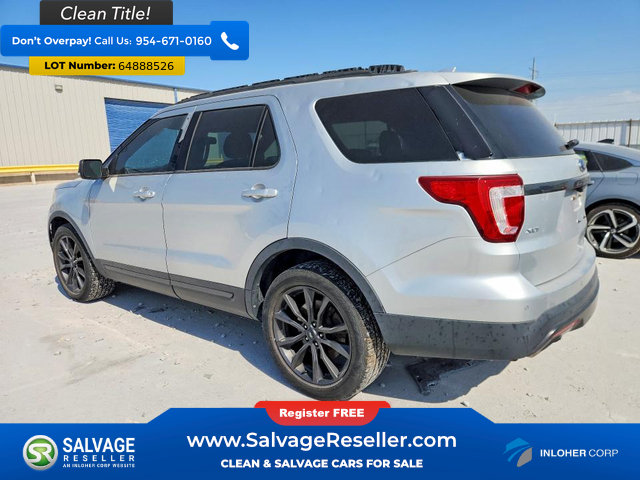 Used 2017 Ford Explorer XLT w/ Equipment Group 202A FWD image 3