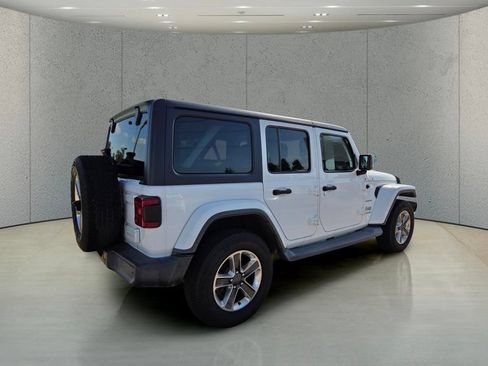 Used 2019 Jeep Wrangler Unlimited Sahara w/ Safety Group AWD/4WD image 5