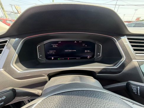 Used 2019 Volkswagen Tiguan SEL AWD/4WD image 10