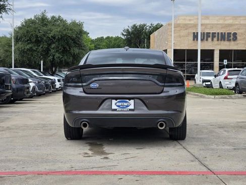 Used 2022 Dodge Charger SXT w/ Plus Group RWD image 7