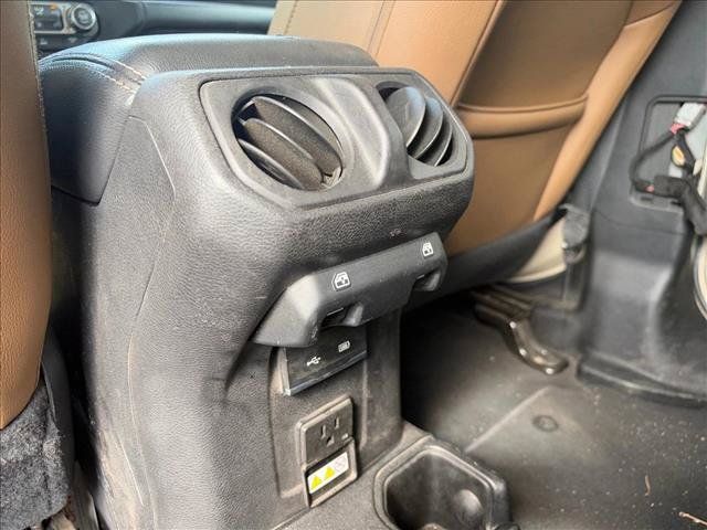 Used 2020 Jeep Gladiator Overland AWD/4WD image 18