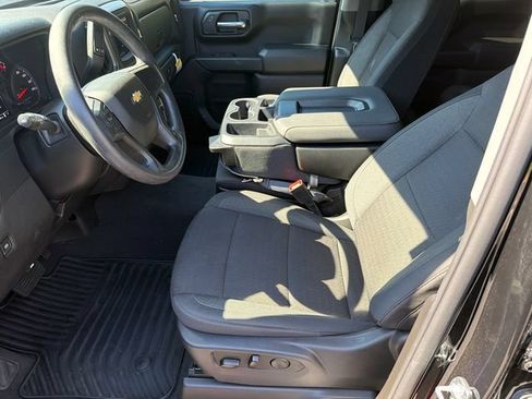Used 2026 Chevrolet Silverado 1500 Custom w/ LPO, Dark Essentials Package RWD image 11