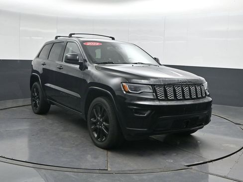 Used 2022 Jeep Grand Cherokee Laredo X image 5
