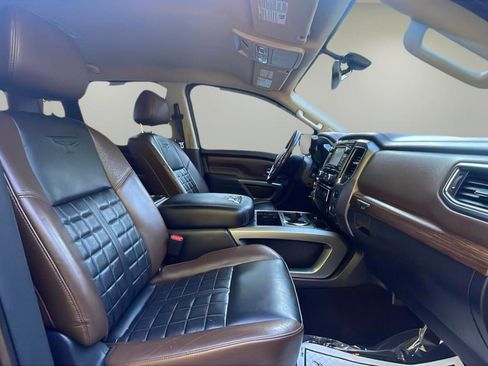 Used 2018 Nissan Titan Platinum Reserve image 13