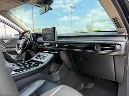 Used 2022 Lincoln Aviator AWD w/ Premium Package image 20