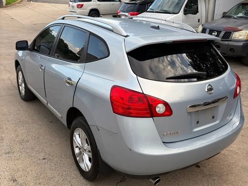 Used 2012 Nissan Rogue SV w/ Premium Pkg FWD image 3
