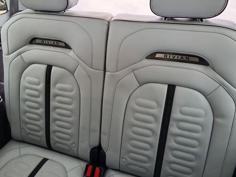 Used 2023 Rivian R1S Adventure AWD/4WD image 14