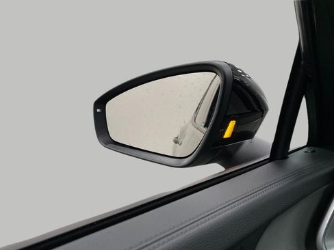 New 2026 Volkswagen Tiguan SE R-Line image 17