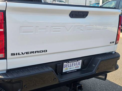 Used 2025 Chevrolet Silverado 2500 LTZ w/ LTZ Plus Package AWD/4WD image 15