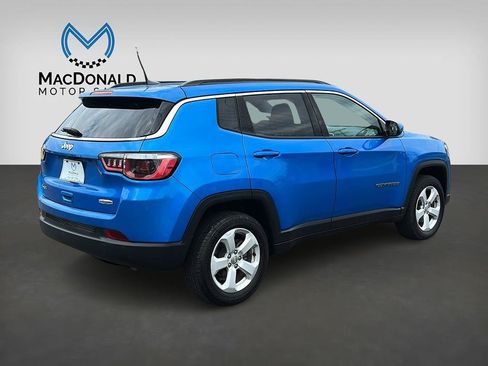 Used 2018 Jeep Compass Latitude w/ Popular Equipment Group AWD/4WD image 7