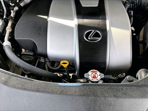 Used 2022 Lexus RX 350L Luxury image 32