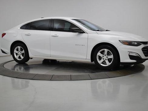 Used 2019 Chevrolet Malibu LS w/ LPO, Convenience Package 1 FWD image 11