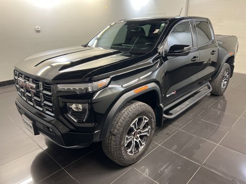 Used 2023 GMC Canyon AT4 w/ AT4 Premium Package image 3