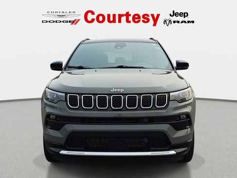 Certified 2023 Jeep Compass Limited w/ Elite Group AWD/4WD image 9