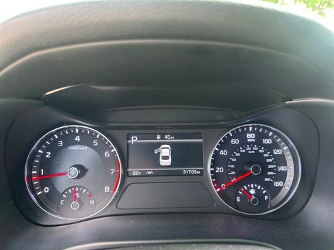 Used 2024 Kia Forte LXS w/ LXS Technology Package FWD image 15