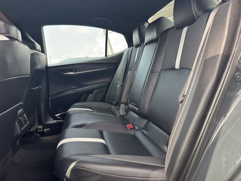 Used 2025 Toyota Camry SE image 12