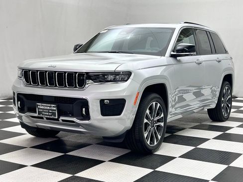 New 2025 Jeep Grand Cherokee Overland w/ Adv Protech Group III image 4