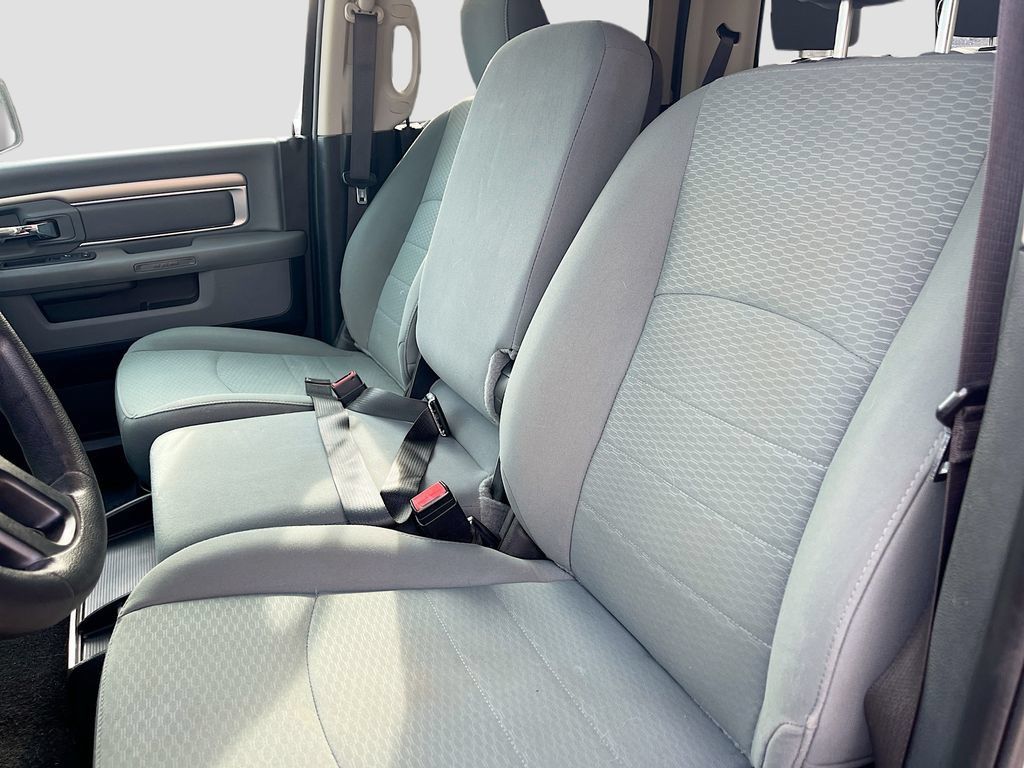Used 2020 RAM 1500 Classic SLT AWD/4WD image 20