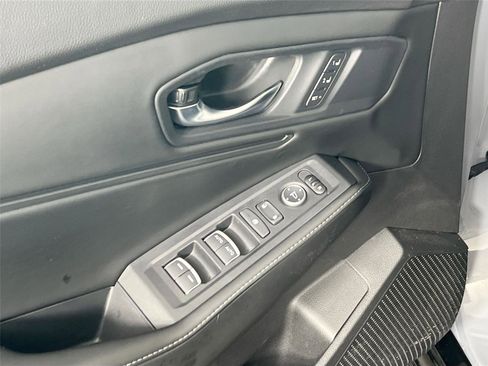 Used 2023 Honda Accord Sport image 17