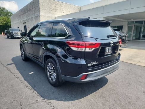 Used 2019 Toyota Highlander XLE AWD/4WD image 6
