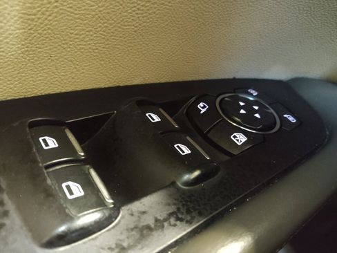 Used 2017 Lincoln MKX Reserve FWD image 27