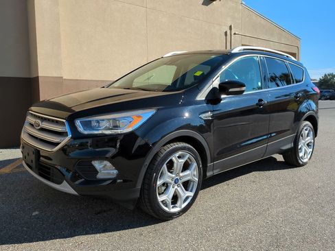 Used 2019 Ford Escape Titanium image 8
