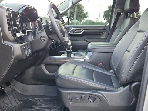 Used 2024 Chevrolet Silverado 1500 LTZ w/ LTZ Convenience Package II image 18