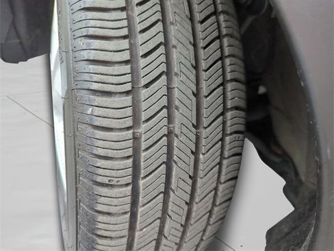 Certified 2021 Nissan Kicks S image 43