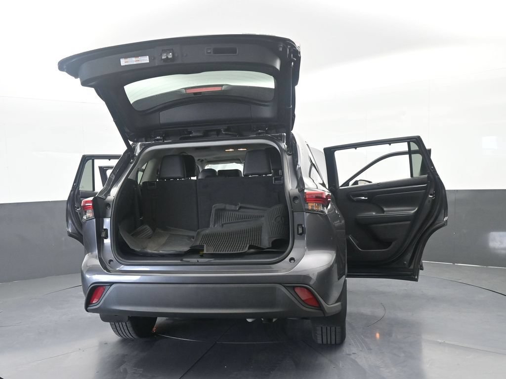 Used 2022 Toyota Highlander XLE AWD/4WD image 74