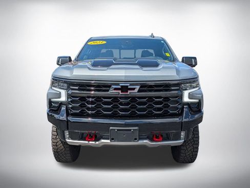 Used 2023 Chevrolet Silverado 1500 ZR2 w/ Technology Package AWD/4WD image 9