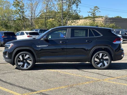 New 2026 Volkswagen Atlas Cross Sport SE image 2