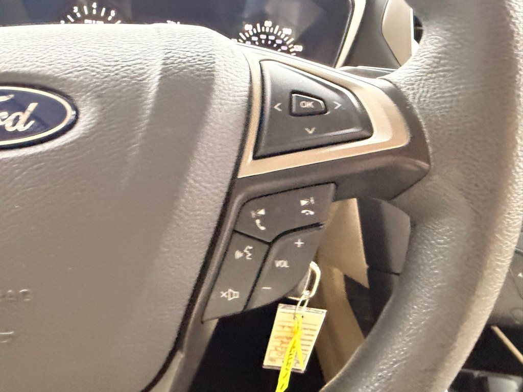 Used 2013 Ford Fusion SE FWD image 21