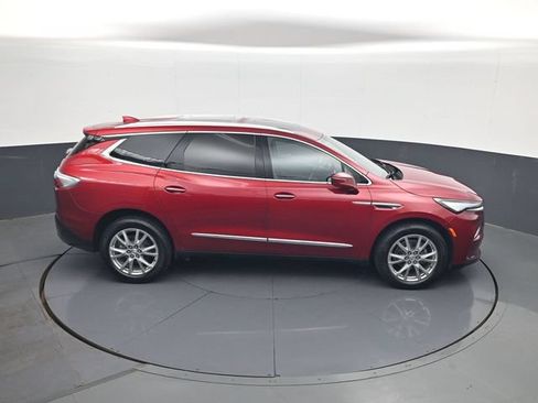 Used 2024 Buick Enclave Essence w/ Experience Buick Package AWD/4WD image 17