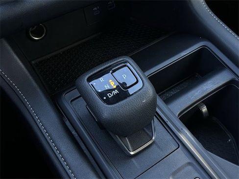 Used 2024 Nissan Pathfinder S image 21