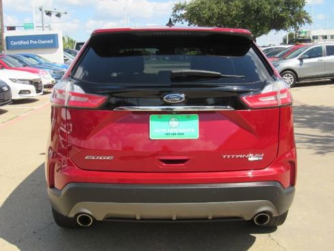 Used 2020 Ford Edge Titanium image 7