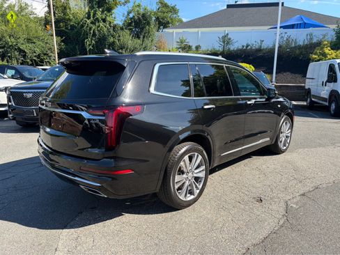 Used 2025 Cadillac XT6 Premium Luxury AWD/4WD image 5
